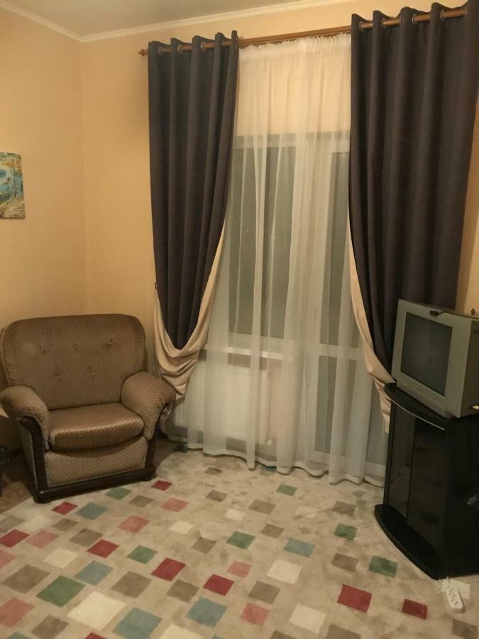 Отель "Natali" Mykolaiv Exterior foto